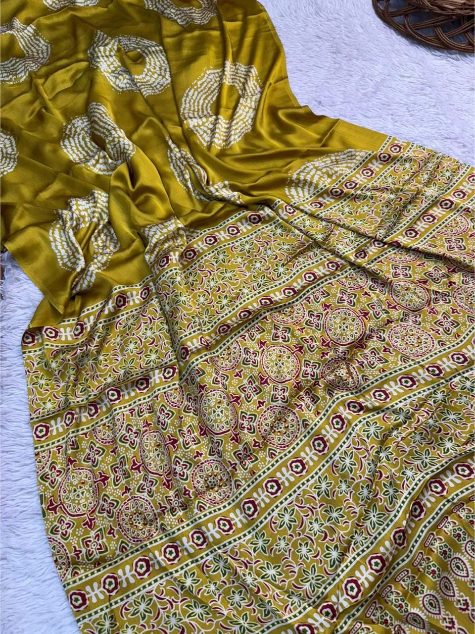 Buy New Supar Premium Saree in Surat - Reseller Bazzar